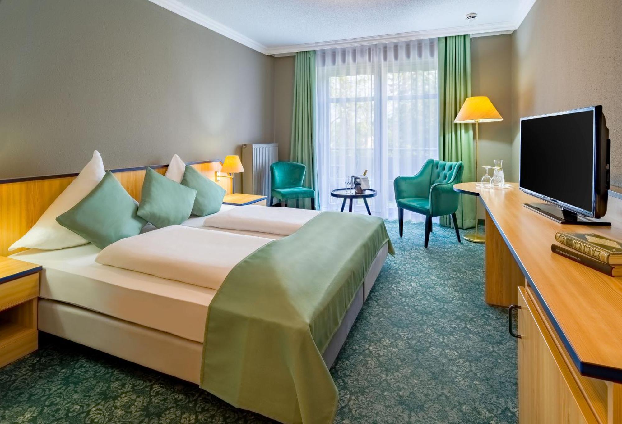 Schlosshotel Althoernitz Bertsdorf Buitenkant foto